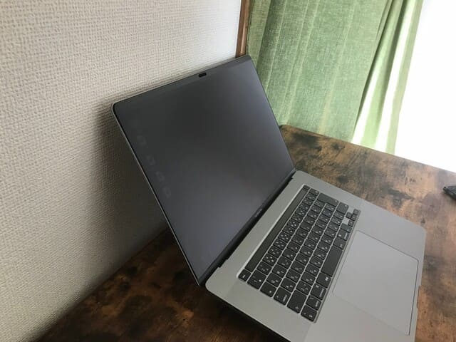 MacBook覗き見防止フィルター