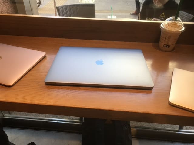 スタバでMacドヤ